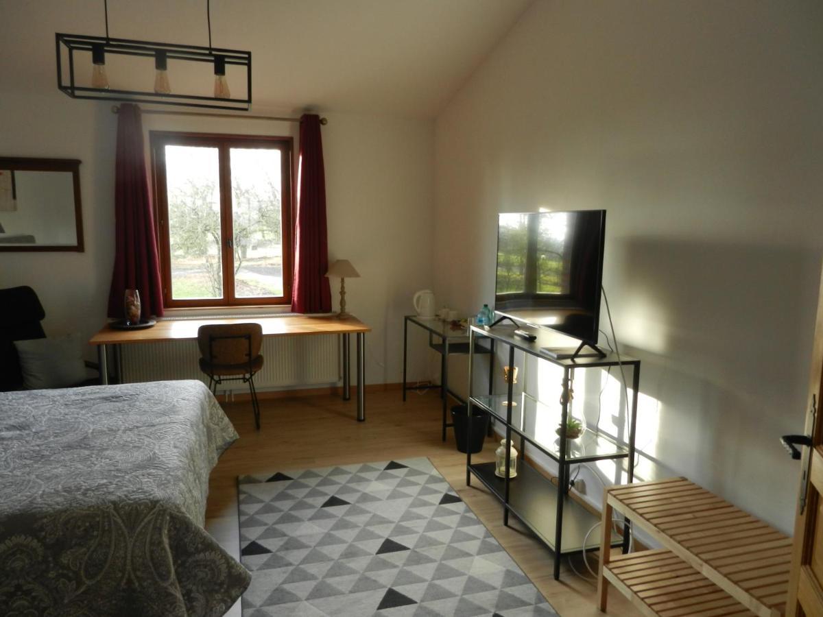 Hotel Les Charmilles De Mormal Landrecies Экстерьер фото