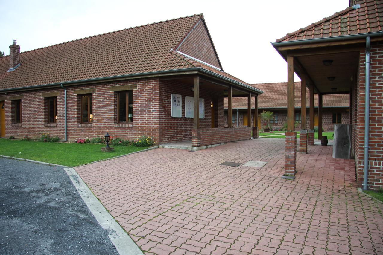 Hotel Les Charmilles De Mormal Landrecies Экстерьер фото